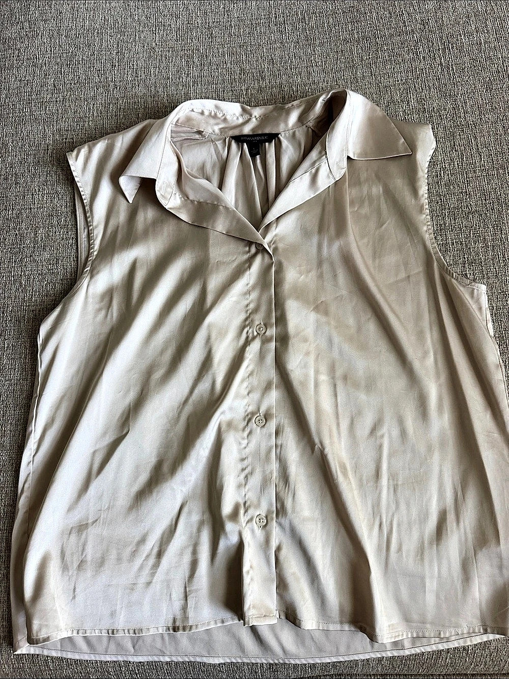 Banana Republic Factory Sleeveless Collared Blouse in Cream Size Large